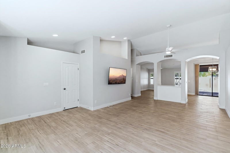 9720 Escuda Dr, Peoria, AZ 85382