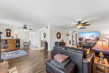 9721 Greenway Rd, Sun City, AZ 85351