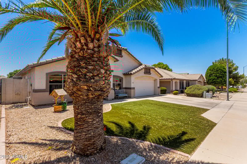 9721 Osage Ave, Mesa, AZ 85212