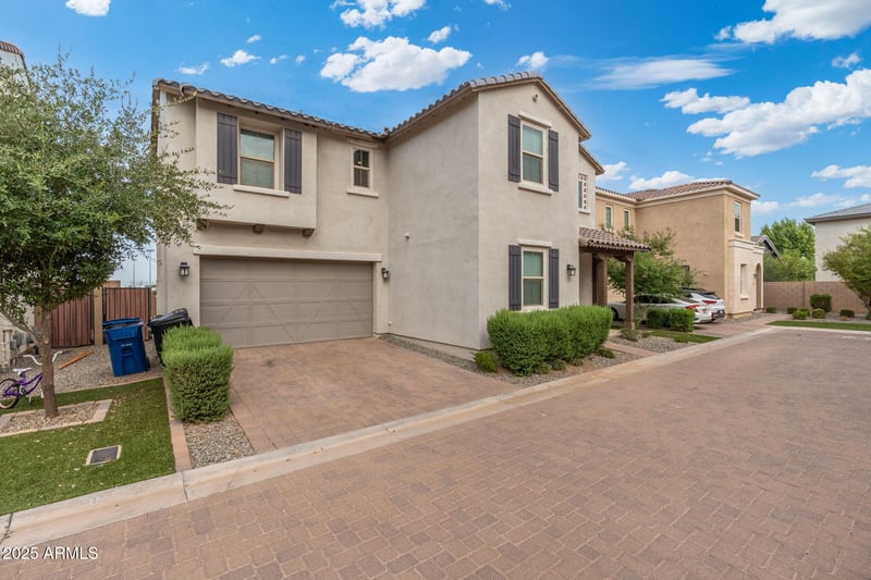 9722 Axle Ave, Mesa, AZ 85212