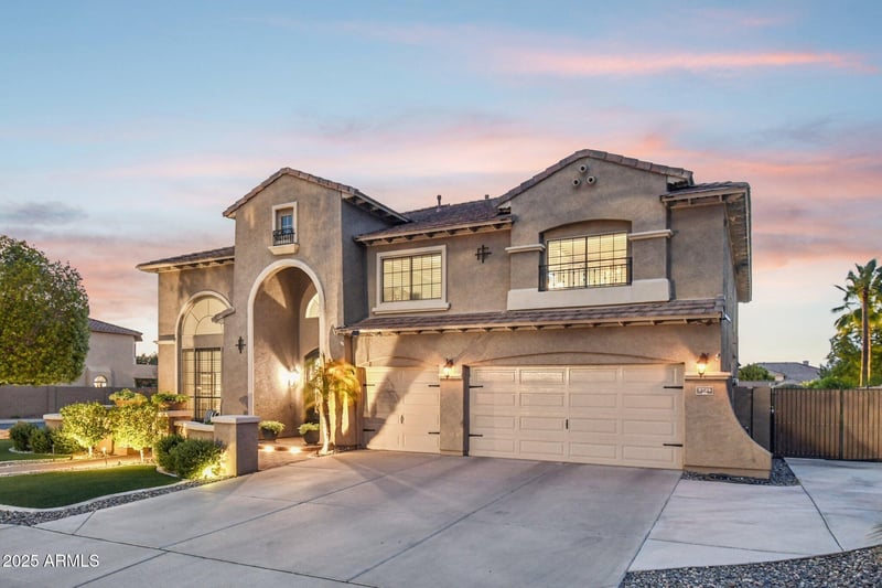9724 Running Deer Trl, Peoria, AZ 85383