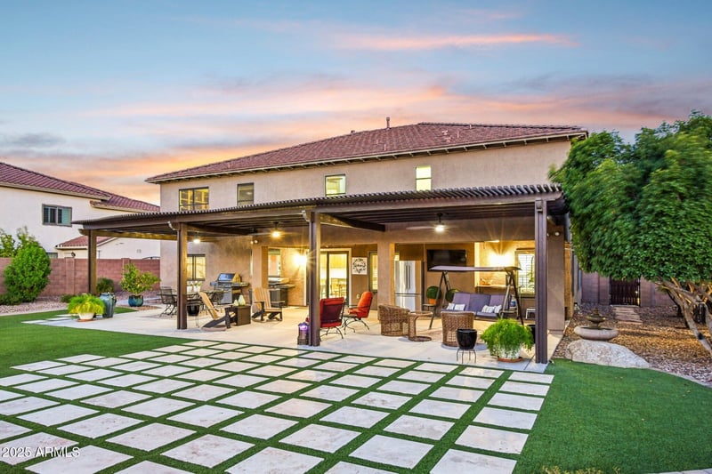 9724 Running Deer Trl, Peoria, AZ 85383