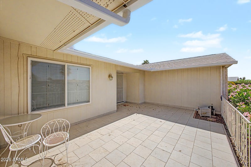 9726 W Hutton Dr, Sun City, AZ 85351