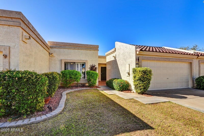 9727 Kerry Ln, Peoria, AZ 85382