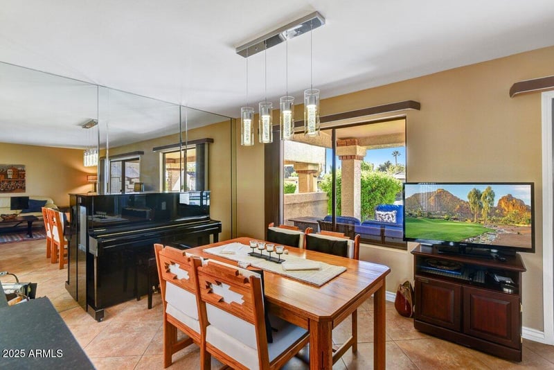 9727 Kerry Ln, Peoria, AZ 85382