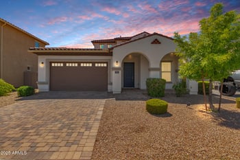 973 Holland Park Dr, Gilbert, AZ 85297