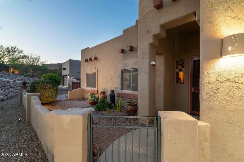 9730 Little Further Way, Gold Canyon, AZ 85118