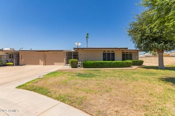 9730 Royal Ridge Dr, Sun City, AZ 85351