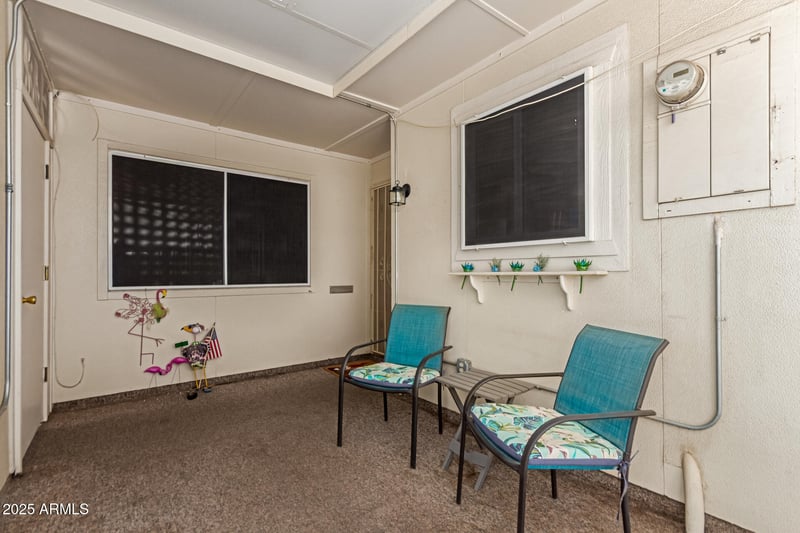 9730 Royal Ridge Dr, Sun City, AZ 85351