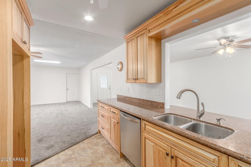 9732 W Newport Dr, Sun City, AZ 85351