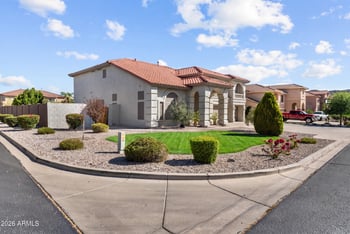 9733 Keyser Dr, Peoria, AZ 85383