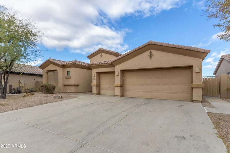 9734 182nd Dr, Goodyear, AZ 85338