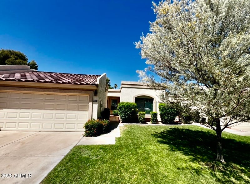 9734 Kerry Ln, Peoria, AZ 85382