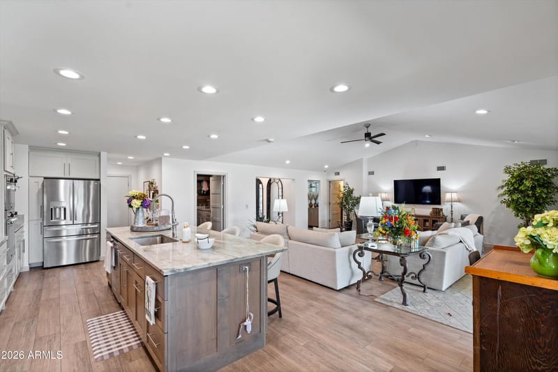9736 E Watford Way E, Sun Lakes, AZ 85248