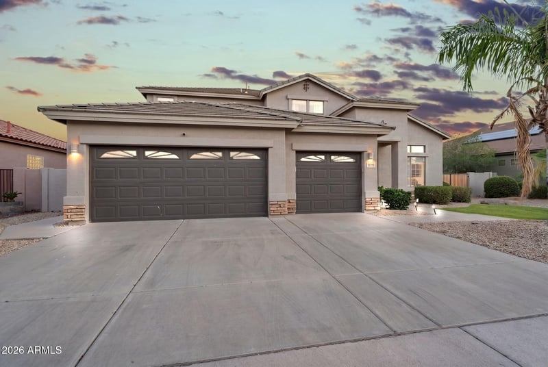 9737 E Lobo Ave, Mesa, AZ 85209