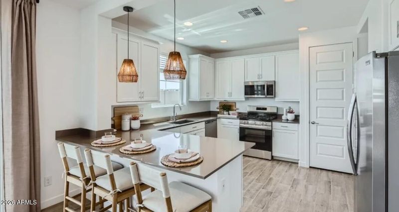 9738 W Verde Ln, Phoenix, AZ 85037