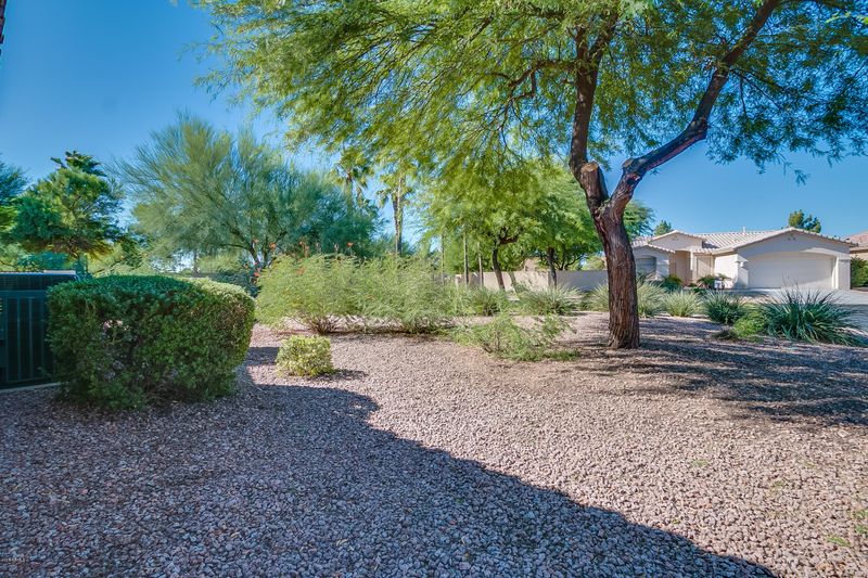 9739 E Coopers Hawk Dr, Sun Lakes, AZ 85248