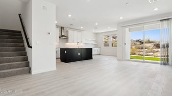 9739 12th St, Phoenix, AZ 85042