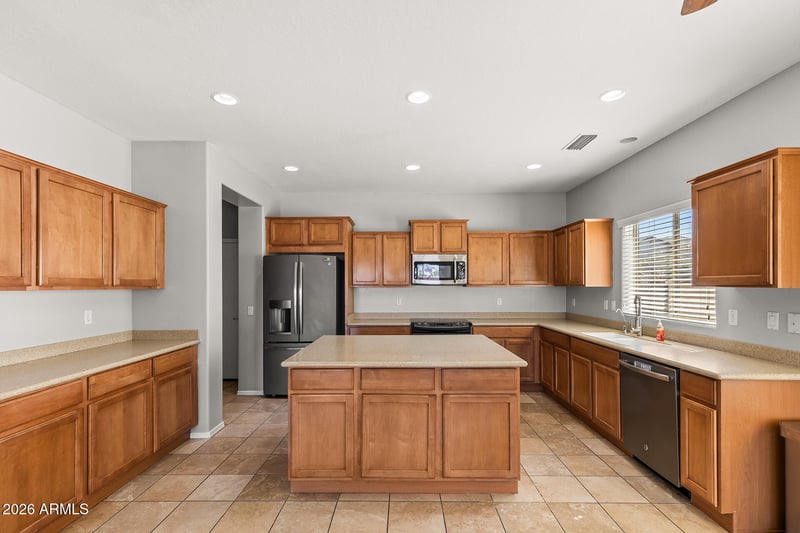 974 E Sun Valley Farms Ln, San Tan Valley, AZ 85140