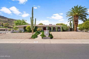 974 Moon Valley Dr, Phoenix, AZ 85023
