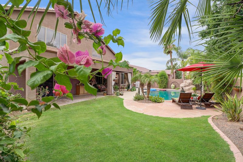 9742 E Navarro Ave, Mesa, AZ 85209