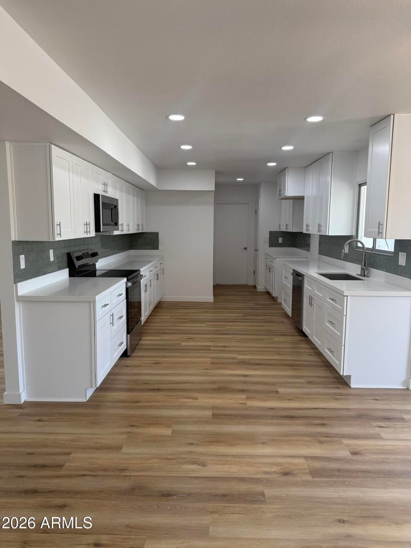 9742 W Alabama Ave, Sun City, AZ 85351