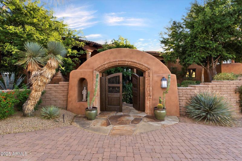 9743 E Madera Dr, Scottsdale, AZ 85262