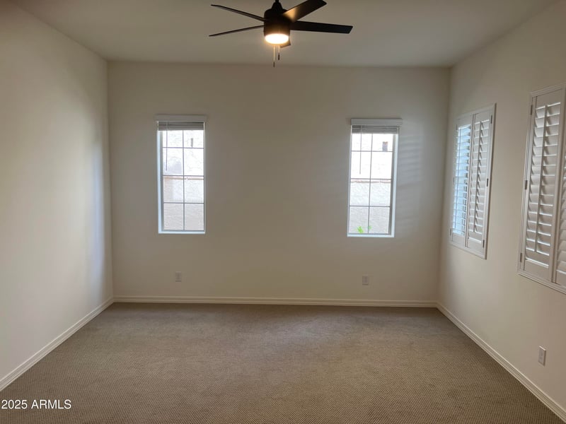 9744 Spiral Ave, Mesa, AZ 85212