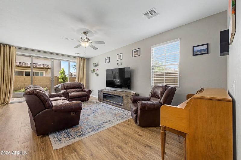 9745 E Axle Ave, Mesa, AZ 85212