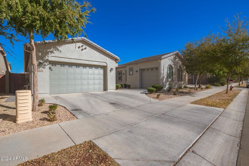 9746 E Thornbush Ave, Mesa, AZ 85212