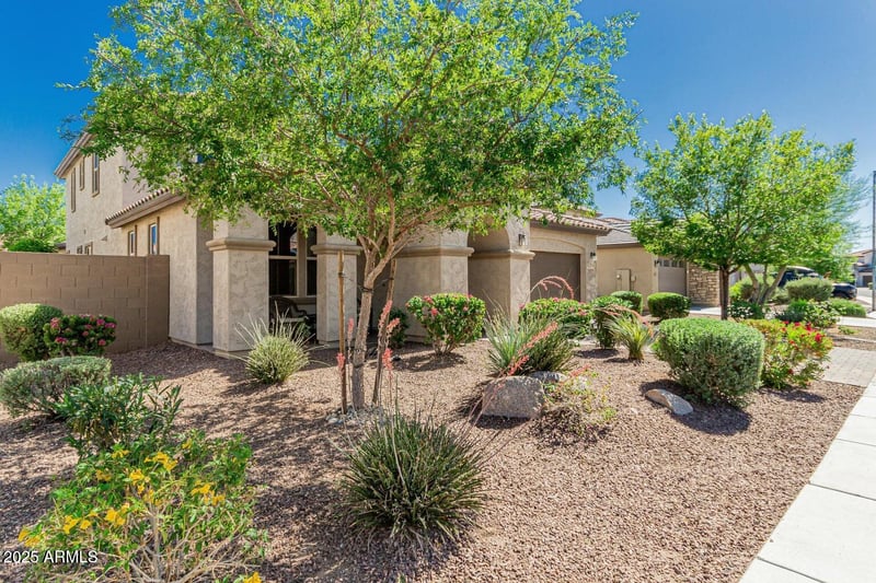 9747 Sands Dr, Peoria, AZ 85383