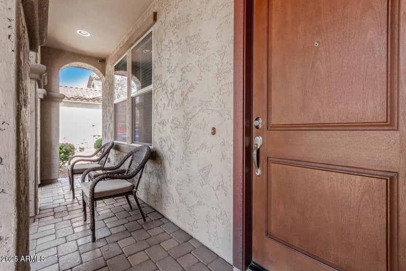 9747 Sands Dr, Peoria, AZ 85383