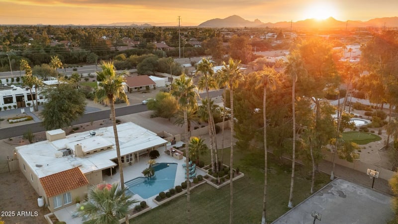 9748 Becker Ln, Scottsdale, AZ 85260