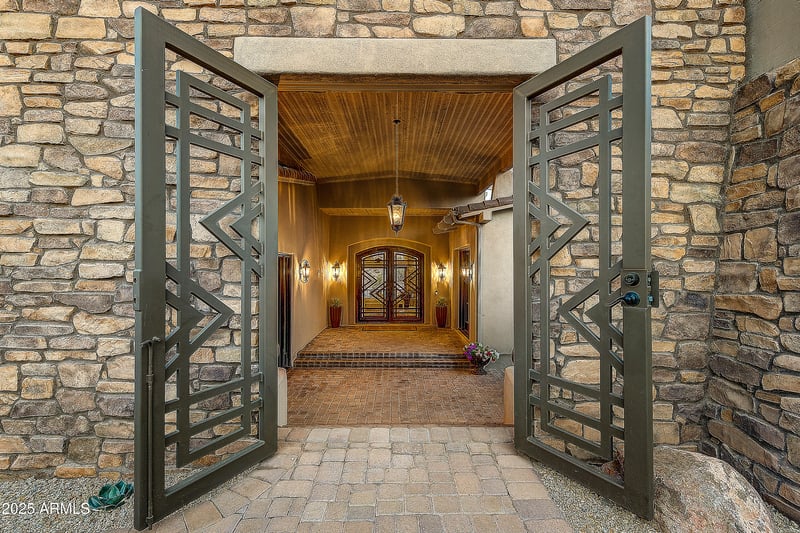 9749 Fireridge Trl, Fountain Hills, AZ 85268
