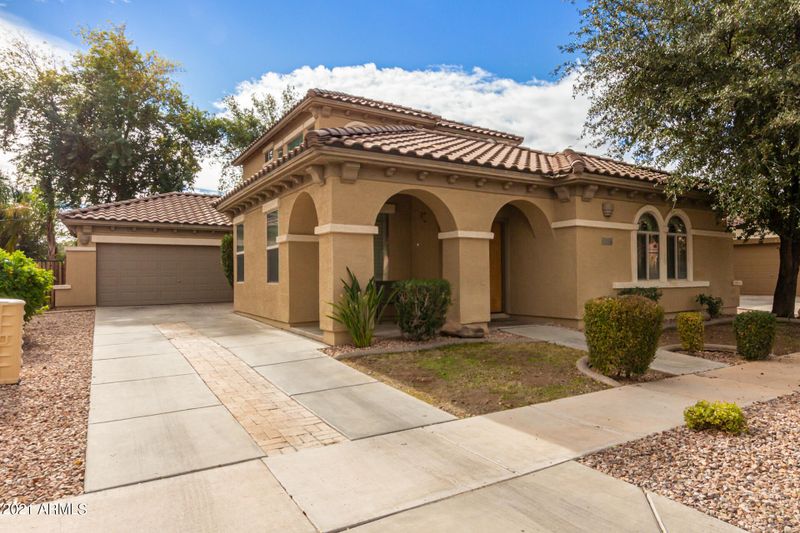 975 E Runaway Bay Pl, Chandler, AZ 85249