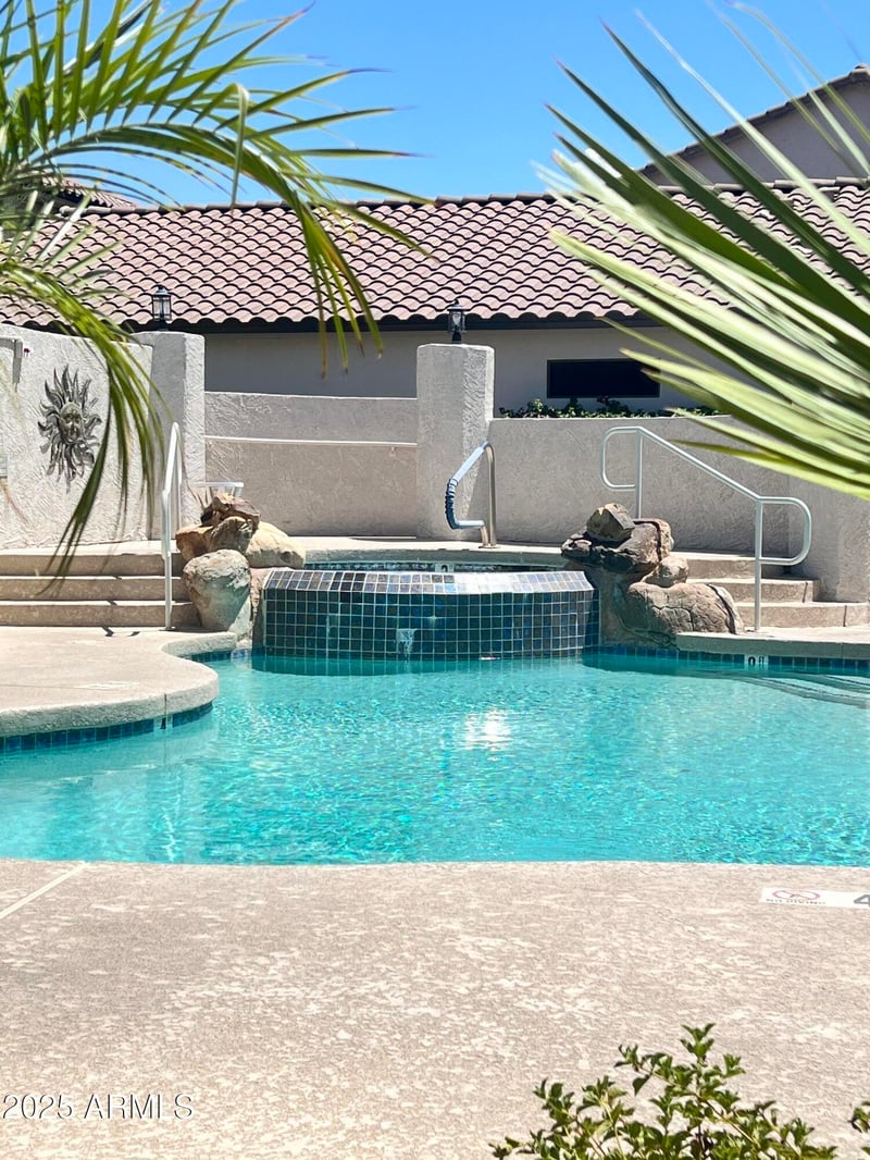 9750 Monterey Dr #19, Fountain Hills, AZ 85268