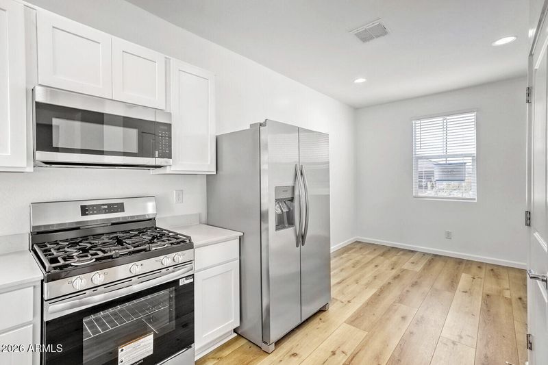 9752 W Flower St, Phoenix, AZ 85037