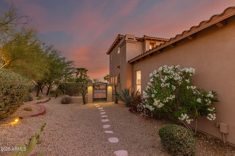 9753 Suncrest Rd, Scottsdale, AZ 85262