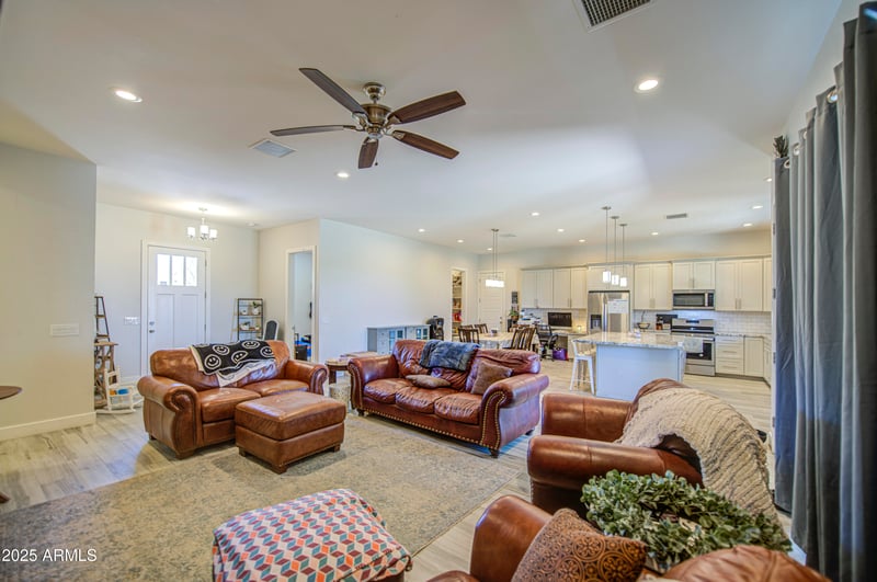 9759 Brown Rd, Mesa, AZ 85207