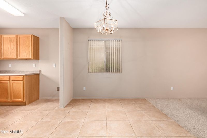 976 E Silversmith Trl, San Tan Valley, AZ 85143
