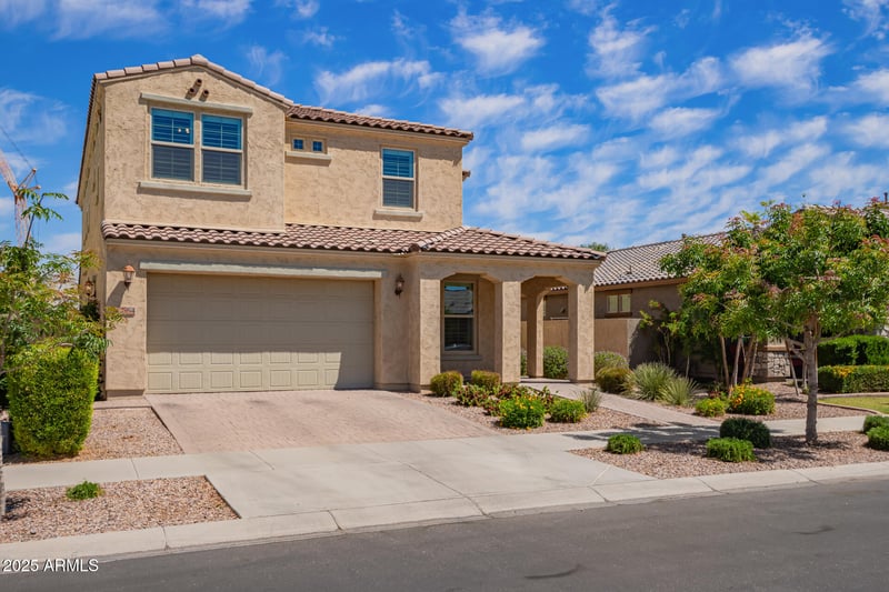 9764 Radioactive Dr, Mesa, AZ 85212