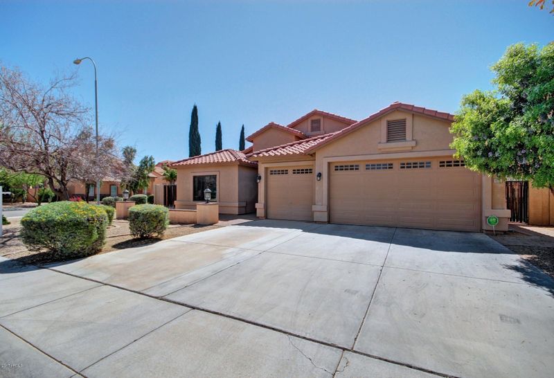 977 E Cedar Dr, Chandler, AZ 85249