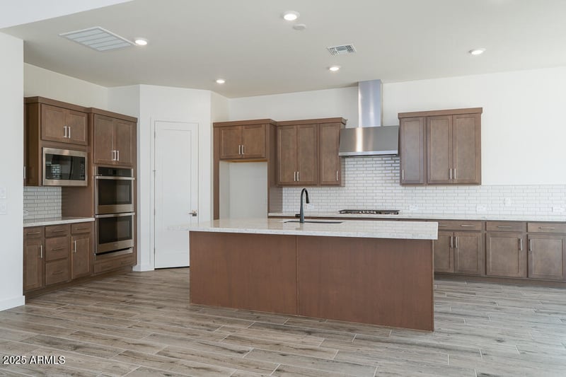 9775 36th Ln, Laveen, AZ 85339
