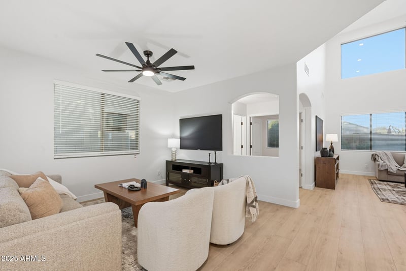 978 Julie Ave, San Tan Valley, AZ 85140