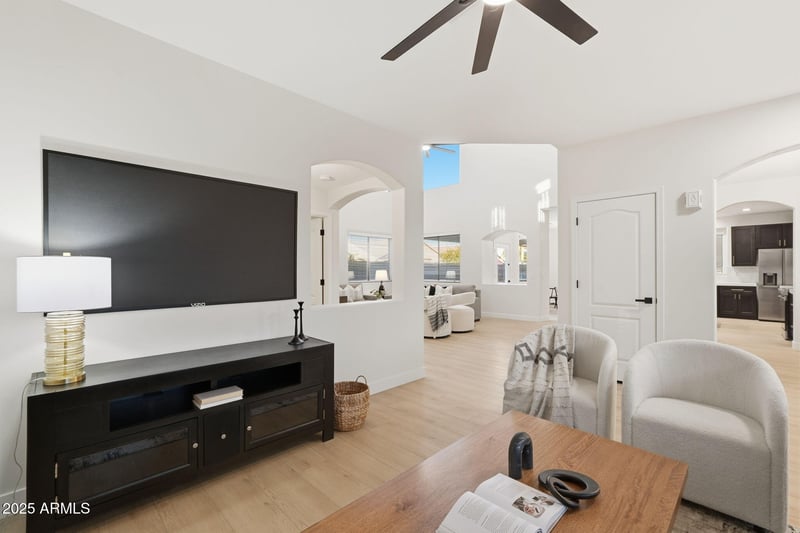 978 Julie Ave, San Tan Valley, AZ 85140