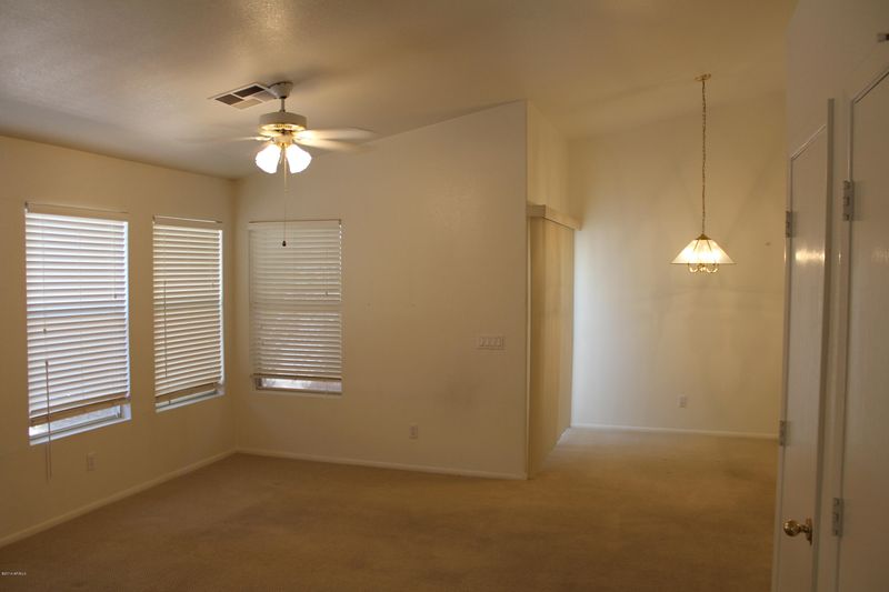 978 W Leah Ln, Gilbert, AZ 85233