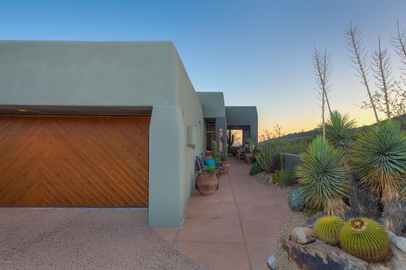 9785 E Graythorn Dr, Scottsdale, AZ 85262