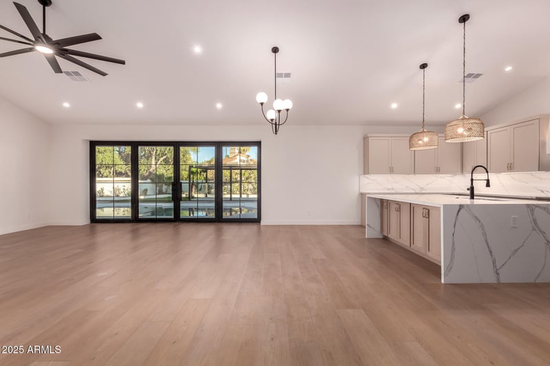 9785 Turquoise Ave, Scottsdale, AZ 85258
