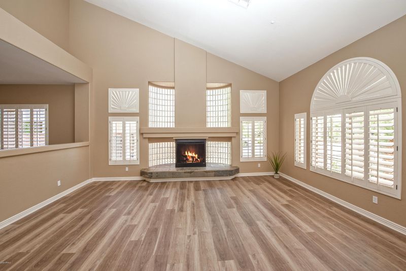 9790 W Maya Way, Peoria, AZ 85383