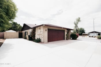 9801 49th Ln, Glendale, AZ 85302